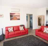 RED FIN part of BLUE FIN HOLIDAY HOMES - St Kilda Accommodation