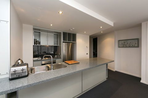 Ropers Alpine Apartments - St Kilda Accommodation 2