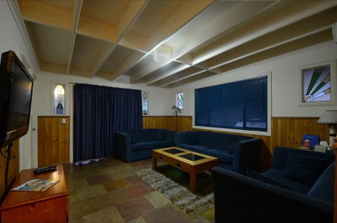 Seahaven Holiday House - St Kilda Accommodation 5