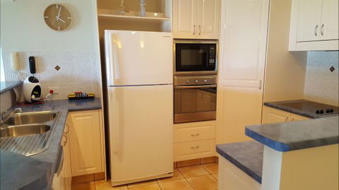 Sea Star Holiday Apartments - St Kilda Accommodation 7