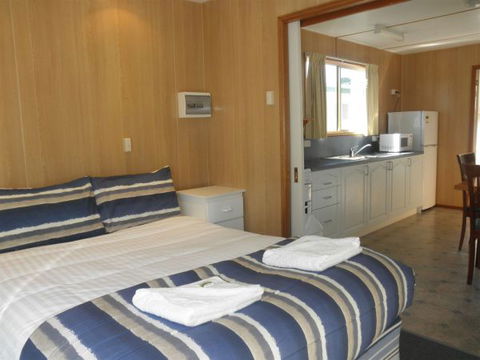 Strahan Beach Tourist Park - St Kilda Accommodation 1