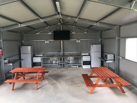 Waikerie Holiday Park - St Kilda Accommodation 2