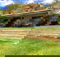 38 Greenbanks drive Sunny Banks- River Shack Rentals - St Kilda Accommodation