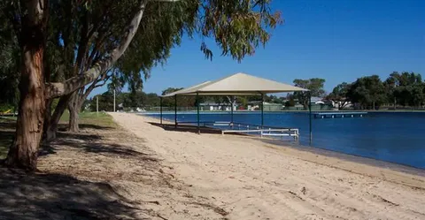 Millicent Lakeside Caravan Park - St Kilda Accommodation 0
