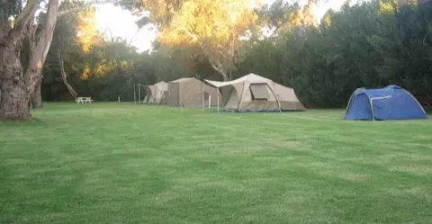 Millicent Lakeside Caravan Park - St Kilda Accommodation 5