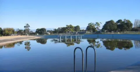 Millicent Lakeside Caravan Park - St Kilda Accommodation 7