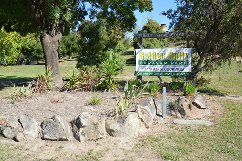 Adelong Golden Gully Caravan Park - St Kilda Accommodation 0