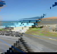 Breakwater 2 - St Kilda Accommodation