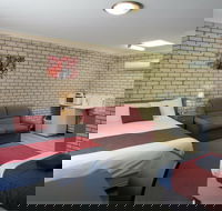 Cowra Crest Motel - St Kilda Accommodation