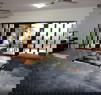 Darwin Deluxe Apartments - St Kilda Accommodation