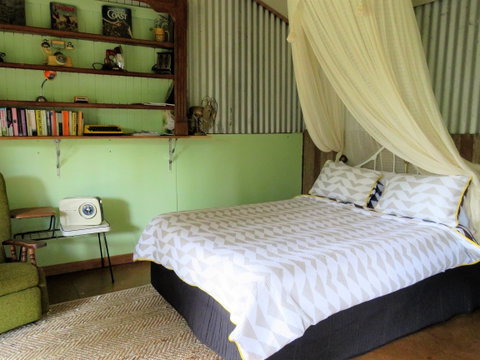 Fig Tree Retro Studio - St Kilda Accommodation 4