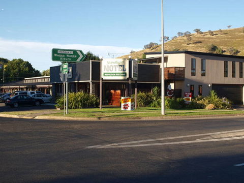 Gundagai Motel - St Kilda Accommodation 0