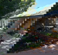 Hahndorf Oak Tree Cottages - St Kilda Accommodation