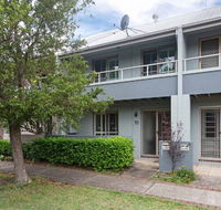 Honeysuckle Townhouses - St Kilda Accommodation