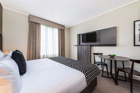 Mantra On Jolimont - St Kilda Accommodation 2