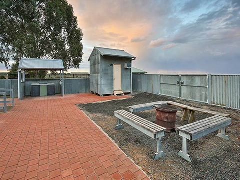 Mungo Shearers' Quarters - St Kilda Accommodation 0