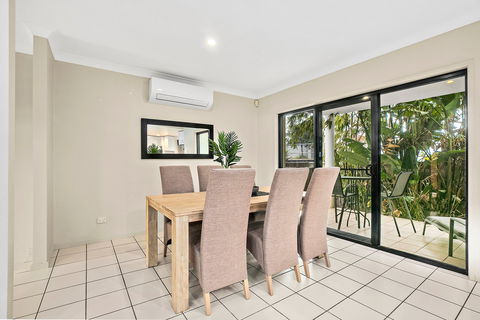 Serenity At Sapphire - St Kilda Accommodation 1
