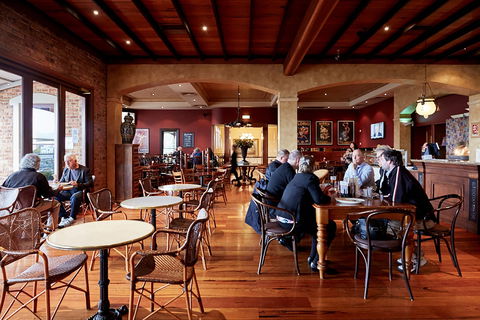 The Settlement Hotel - St Kilda Accommodation 2