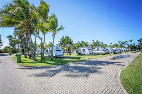 Andergrove Van Park - St Kilda Accommodation 1