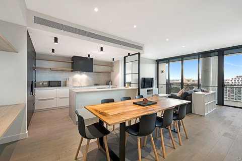 Arise The Eminence - St Kilda Accommodation 2