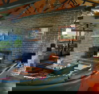 Banjos Bushland Retreat - St Kilda Accommodation