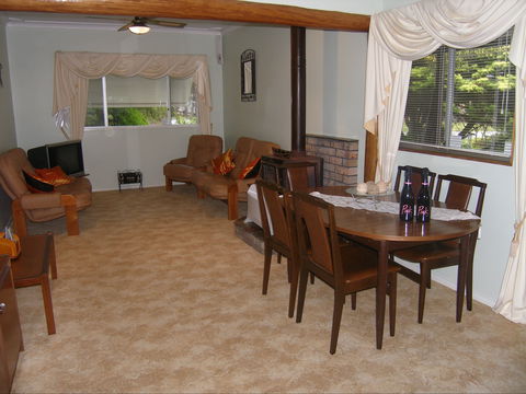 Chapman Cottage At Callala Bay - St Kilda Accommodation 2