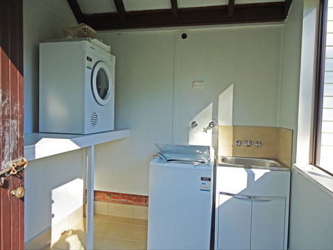 Chapman Cottage At Callala Bay - St Kilda Accommodation 8
