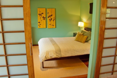 Chestnut Glade - St Kilda Accommodation 1