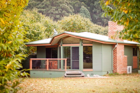 Chestnut Glade - St Kilda Accommodation 2