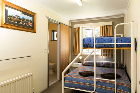 Cooroona Alpine Lodge - St Kilda Accommodation 1