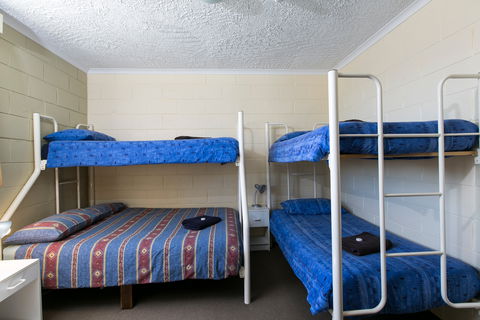 Cooroona Alpine Lodge - St Kilda Accommodation 2