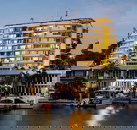 Cullen Bay Resorts - St Kilda Accommodation