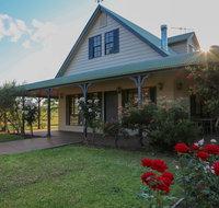 Emma's Cottage Vineyard - St Kilda Accommodation