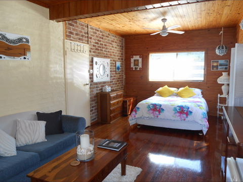 Frangi Breezes Bed And Breakfast - St Kilda Accommodation 0