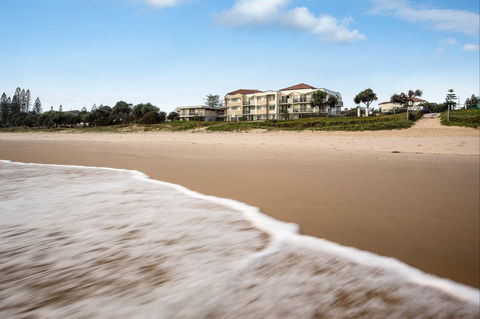 Golden Riviera Beach Resort - St Kilda Accommodation 5