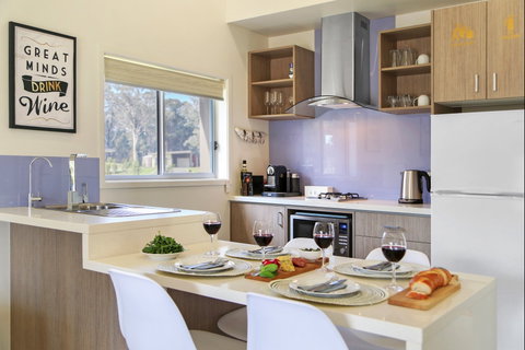 Ironbark Hill Villas - St Kilda Accommodation 3
