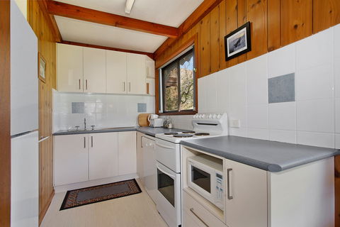 Kalamunda 6 - St Kilda Accommodation 2