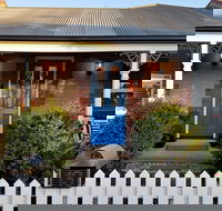 La Maison Riviere - The River House Bed and Breakfast - St Kilda Accommodation