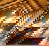 Mavis's Kitchen and Cabins - St Kilda Accommodation