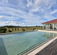 Noble Willow Estate - St Kilda Accommodation