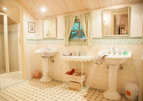 The Studio & The Barn - St Kilda Accommodation 7