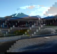 Alby's - St Kilda Accommodation