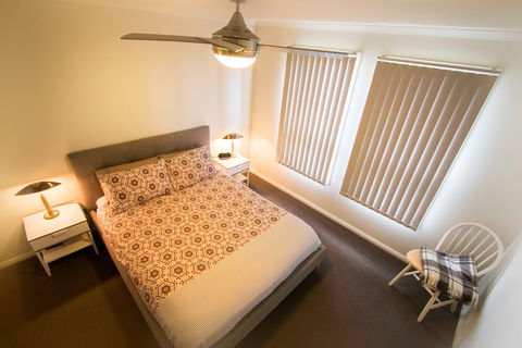 Brock's Base Wellington East - St Kilda Accommodation 2