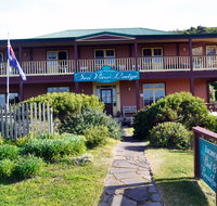 Cape Bridgewater Seaview Lodge - St Kilda Accommodation