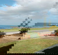 Jay Jay's Beach House - St Kilda Accommodation