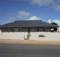 Jetty Views - St Kilda Accommodation