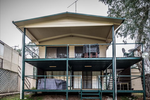 Page Drive Blanchetown  -River Shack Rentals - St Kilda Accommodation 0