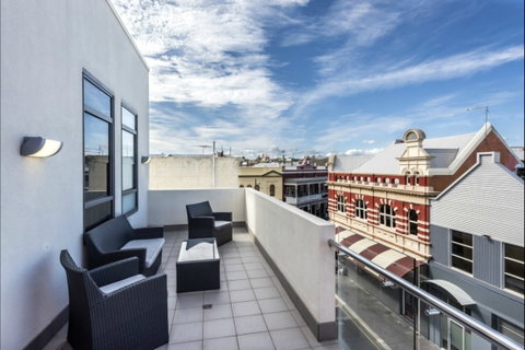 Quality Suites Fremantle - St Kilda Accommodation 0