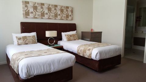 Quality Suites Fremantle - St Kilda Accommodation 1