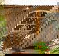 Red Tractor Retreat - St Kilda Accommodation